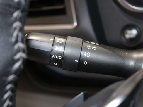 Used 2023 Subaru Ascent Limited w/ Technology Package AWD/4WD image 18