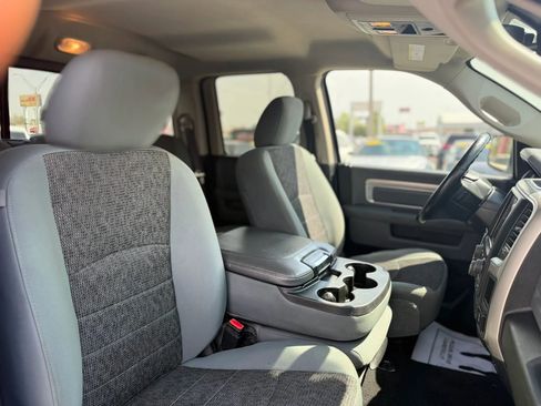 Used 2019 RAM 1500 Classic SLT w/ Luxury Group image 34