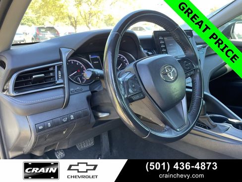 Used 2021 Toyota Camry SE image 11