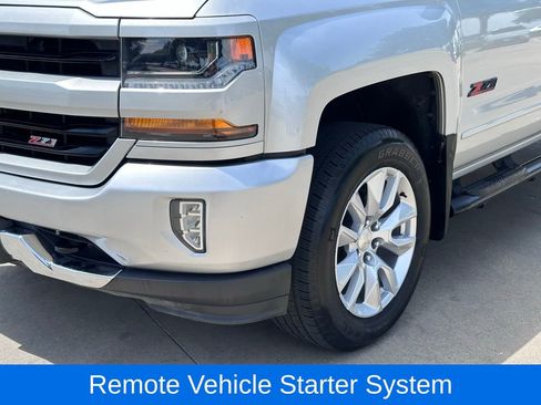 Used 2018 Chevrolet Silverado 1500 LT w/ Texas Edition AWD/4WD image 5