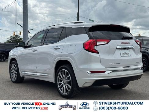 Used 2024 GMC Terrain Denali w/ Denali Premium Package AWD/4WD image 12