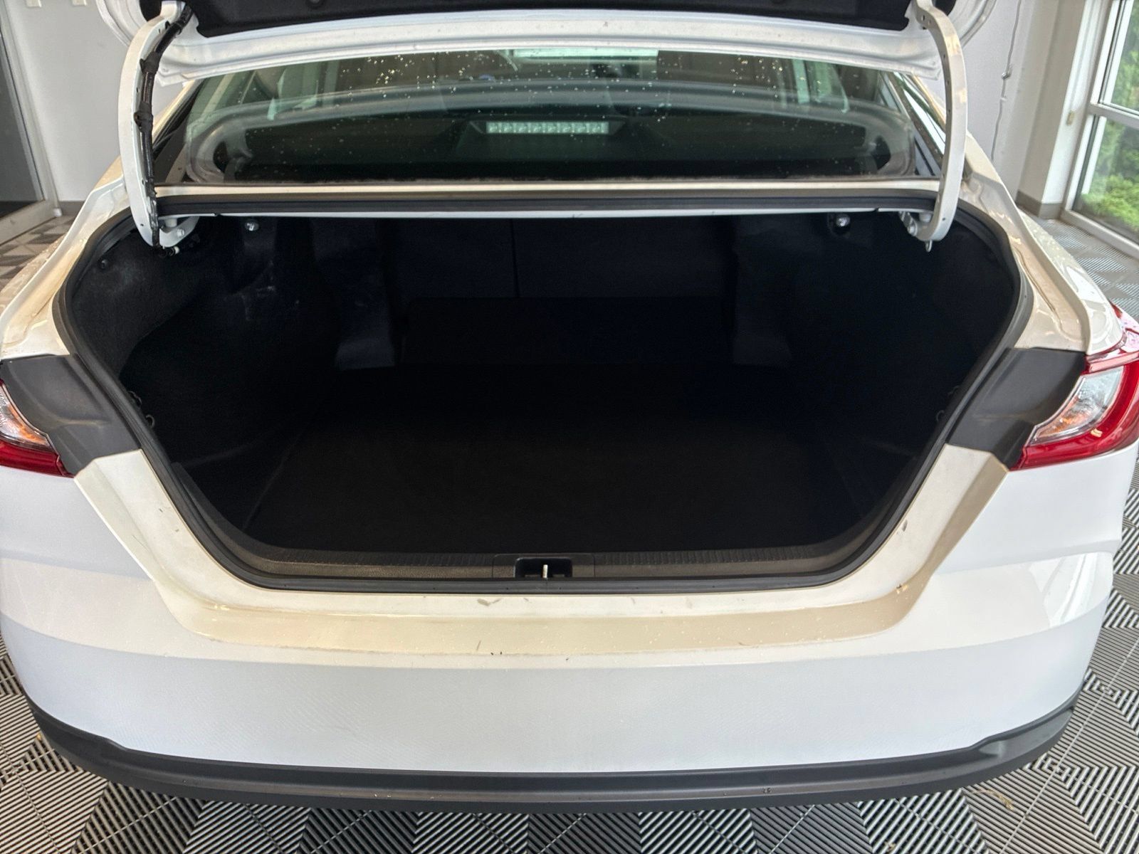 Used 2025 Toyota Camry LE FWD image 11