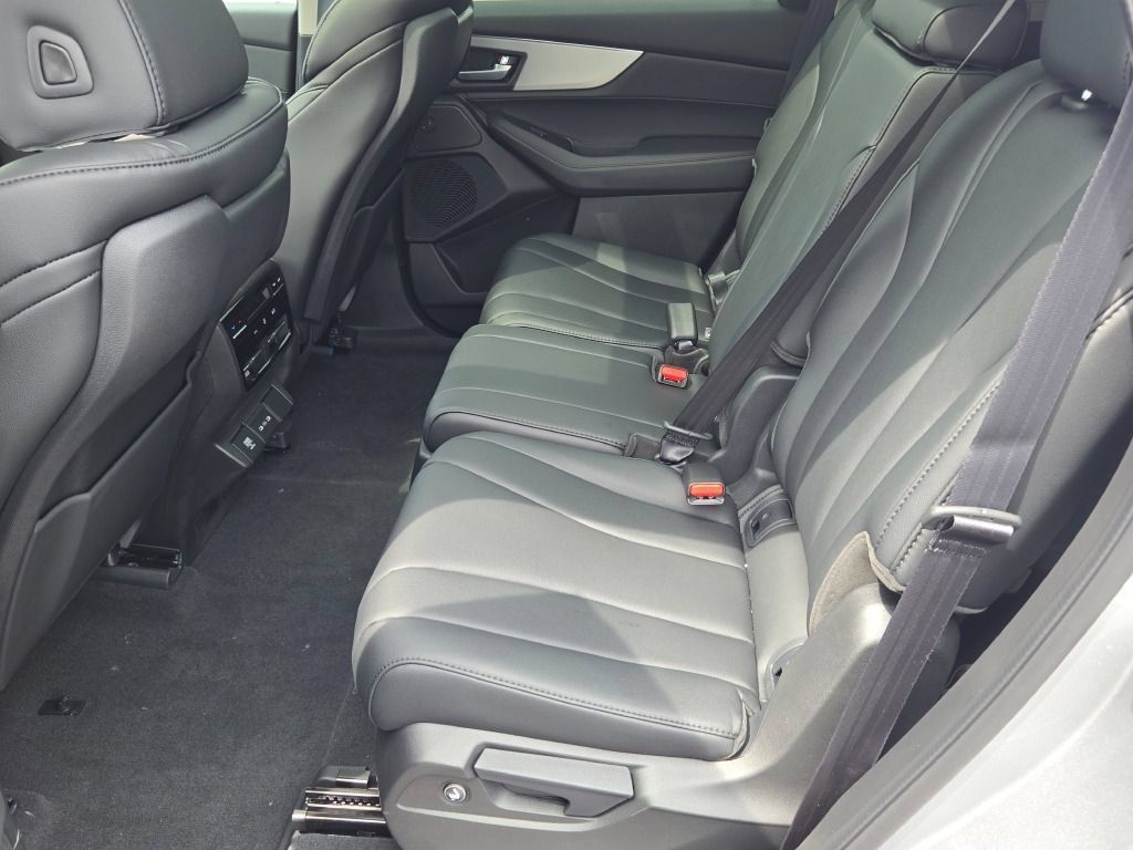 New 2026 Acura MDX SH-AWD image 26