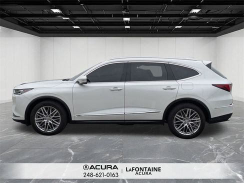 Used 2023 Acura MDX SH-AWD w/ Advance Package image 2