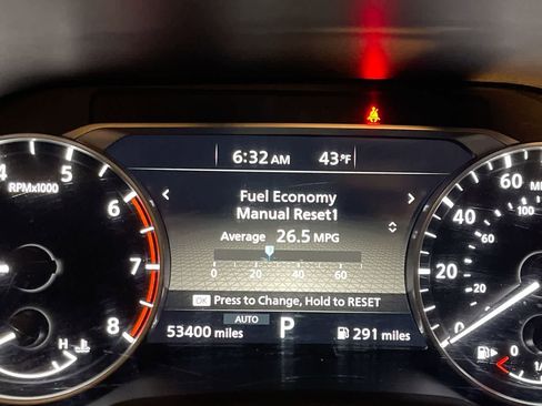 Used 2024 Nissan Rogue S image 15