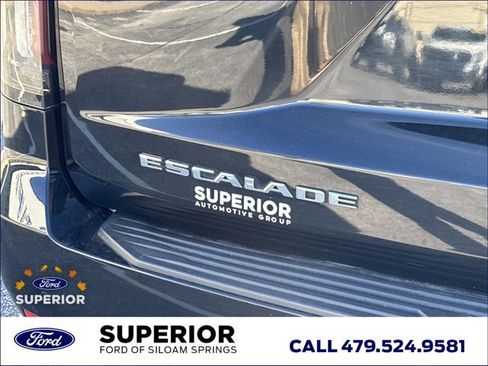 Used 2022 Cadillac Escalade ESV Luxury w/ LPO, Illumination Package image 6