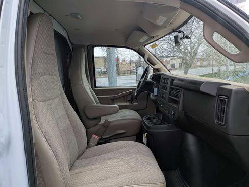New 2024 Chevrolet Express 3500 w/ Power Convenience Package image 16