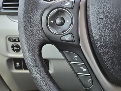 Used 2017 Honda Pilot EX image 25