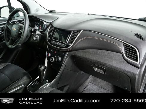 Used 2019 Chevrolet Trax LS image 21