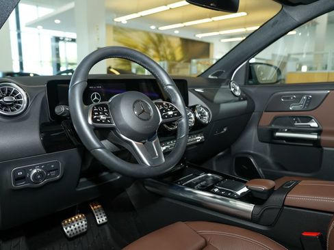 Certified 2023 Mercedes-Benz GLA 250 4MATIC image 2