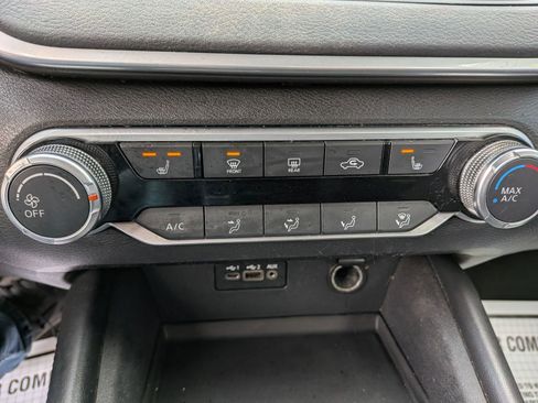 Used 2022 Nissan Altima 2.0 SR image 41