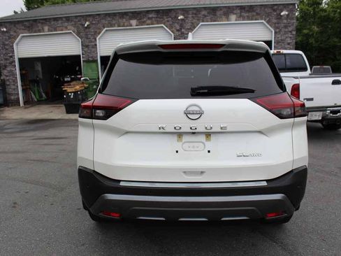 Used 2023 Nissan Rogue SL AWD/4WD image 6