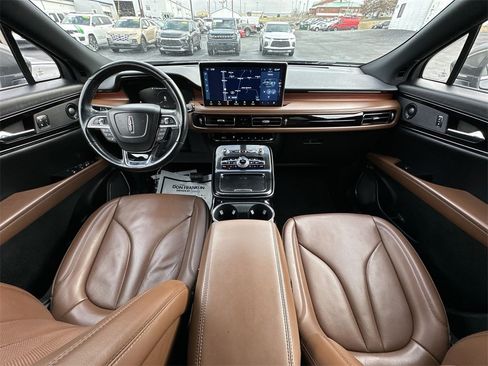 Used 2022 Lincoln Nautilus Reserve w/ Equipment Group 201A image 21