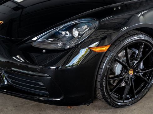 Used 2025 Porsche 718 Boxster image 13