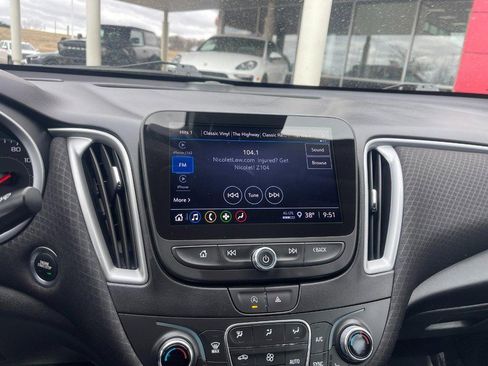 Used 2023 Chevrolet Malibu LT image 27