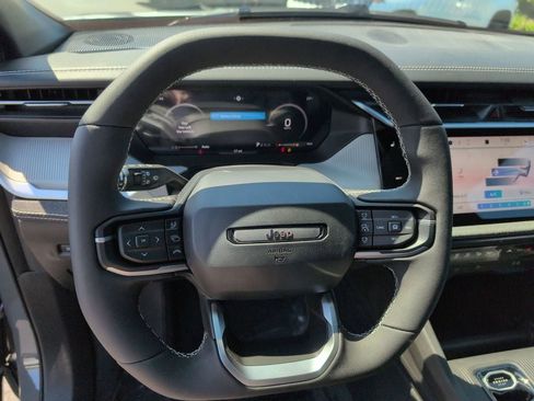 New 2026 Jeep Cherokee Laredo image 15