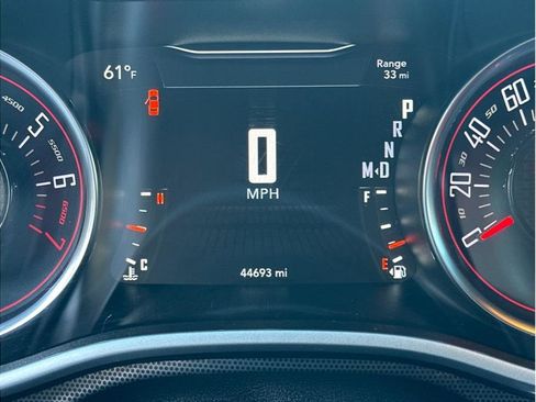 Used 2016 Dodge Challenger SXT Plus image 18