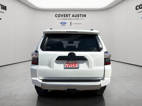 Used 2023 Toyota 4Runner TRD Off-Road Premium w/ Off Road Premium Plus Package AWD/4WD image 4