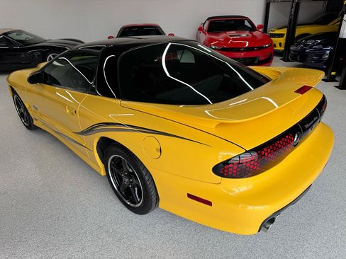 Used 2002 Pontiac Firebird Trans Am RWD image 10