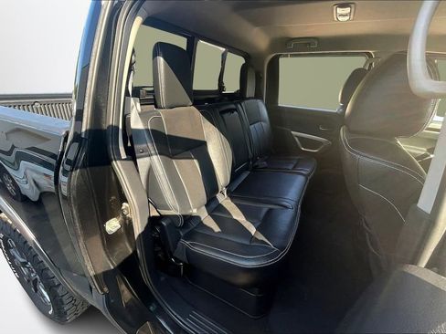 Used 2017 Nissan Titan S image 25