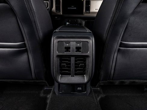 Used 2026 Ford Bronco Outer Banks AWD/4WD image 32