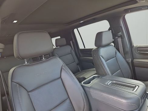 Used 2024 GMC Yukon XL Denali AWD/4WD image 20