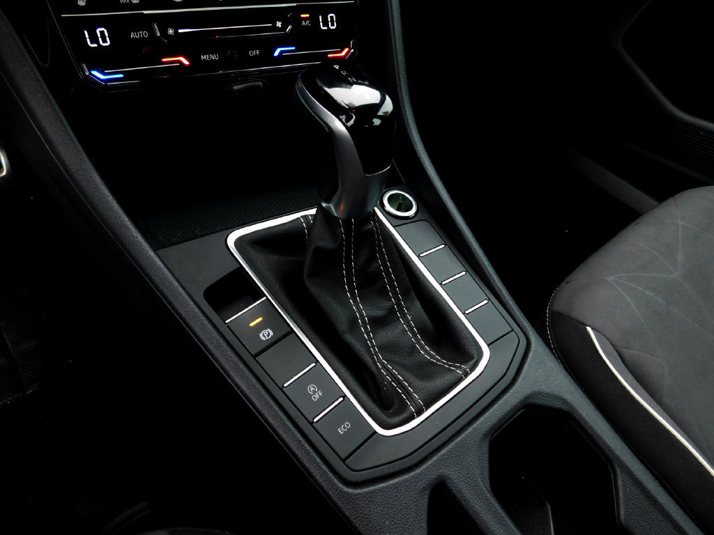 Used 2025 Volkswagen Jetta Sport FWD image 20