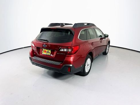 Used 2018 Subaru Outback 2.5i Premium image 9