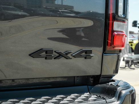 Used 2022 RAM 2500 Laramie w/ Night Edition AWD/4WD image 41