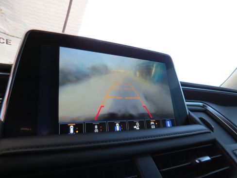 Used 2022 Chevrolet Suburban High Country image 28