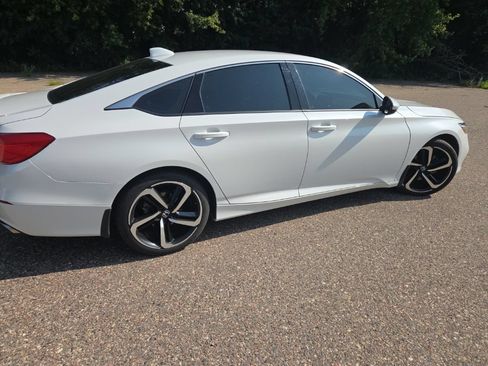 Used 2019 Honda Accord Sport image 19