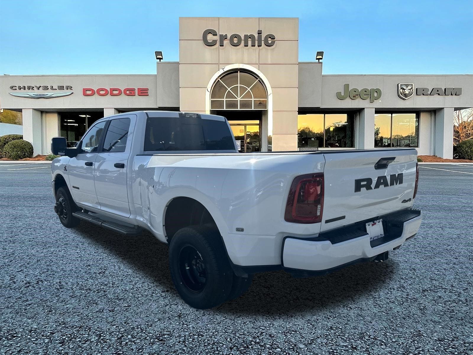 Used 2025 RAM 3500 Big Horn AWD/4WD image 5