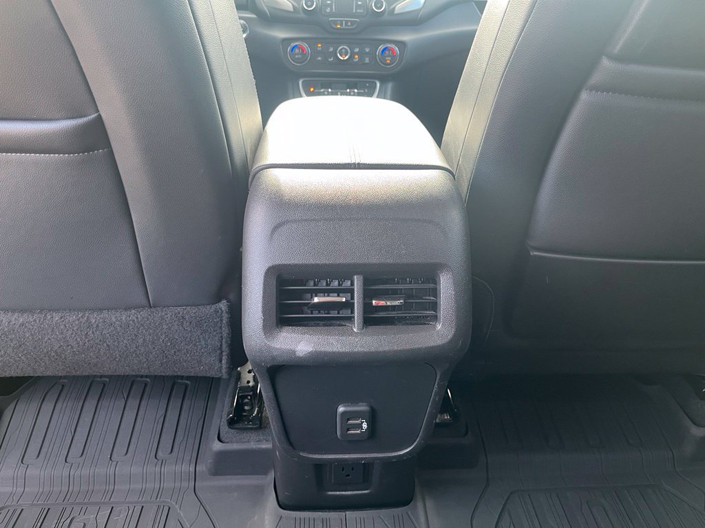 Used 2022 GMC Terrain SLT AWD/4WD image 28