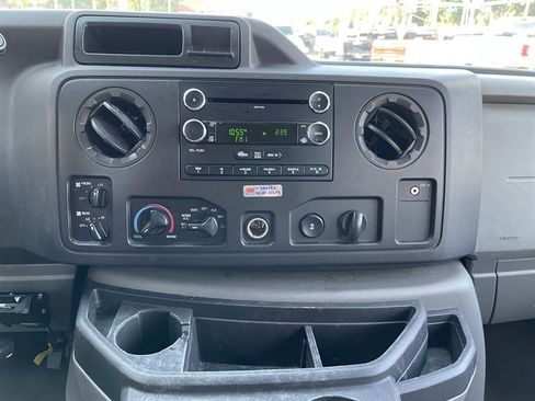 Used 2009 Ford E-350 and Econoline 350 XLT image 24