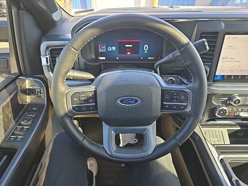 Used 2025 Ford F350 Lariat w/ Lariat Ultimate Package image 18