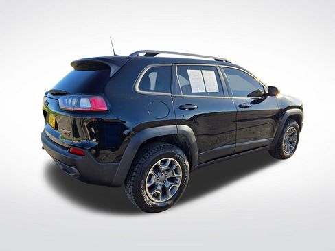 Used 2020 Jeep Cherokee Trailhawk w/ Cold Weather Group AWD/4WD image 3