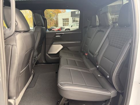 New 2025 GMC Sierra EV Denali image 18