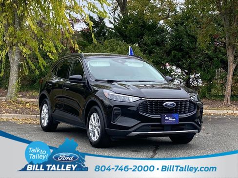 Certified 2023 Ford Escape Active w/ Tech Pack #2 image 1