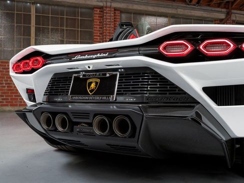 Used 2022 Lamborghini Aventador Countach AWD/4WD image 39