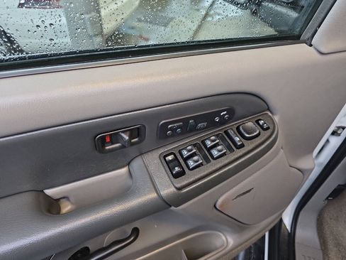 Used 2003 GMC Yukon SLT w/ 1SD Preferred Equipment Group AWD/4WD image 8