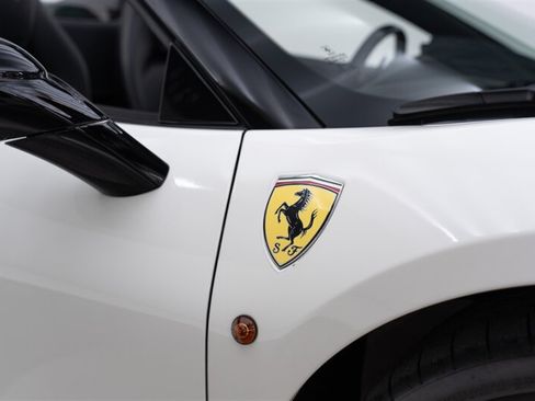 Used 2017 Ferrari 488 Spider RWD image 25