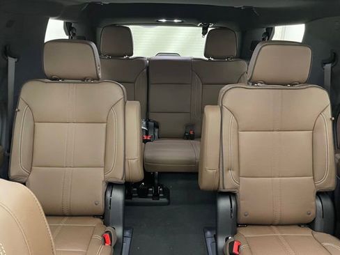 New 2026 Chevrolet Tahoe High Country w/ Sun And Tow Package AWD/4WD image 15