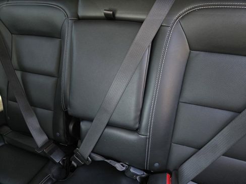 Used 2024 GMC Terrain SLT image 13