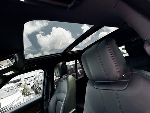 Used 2019 Land Rover Range Rover Supercharged image 24