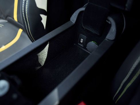 Used 2023 Ferrari SF90 Stradale AWD/4WD image 51