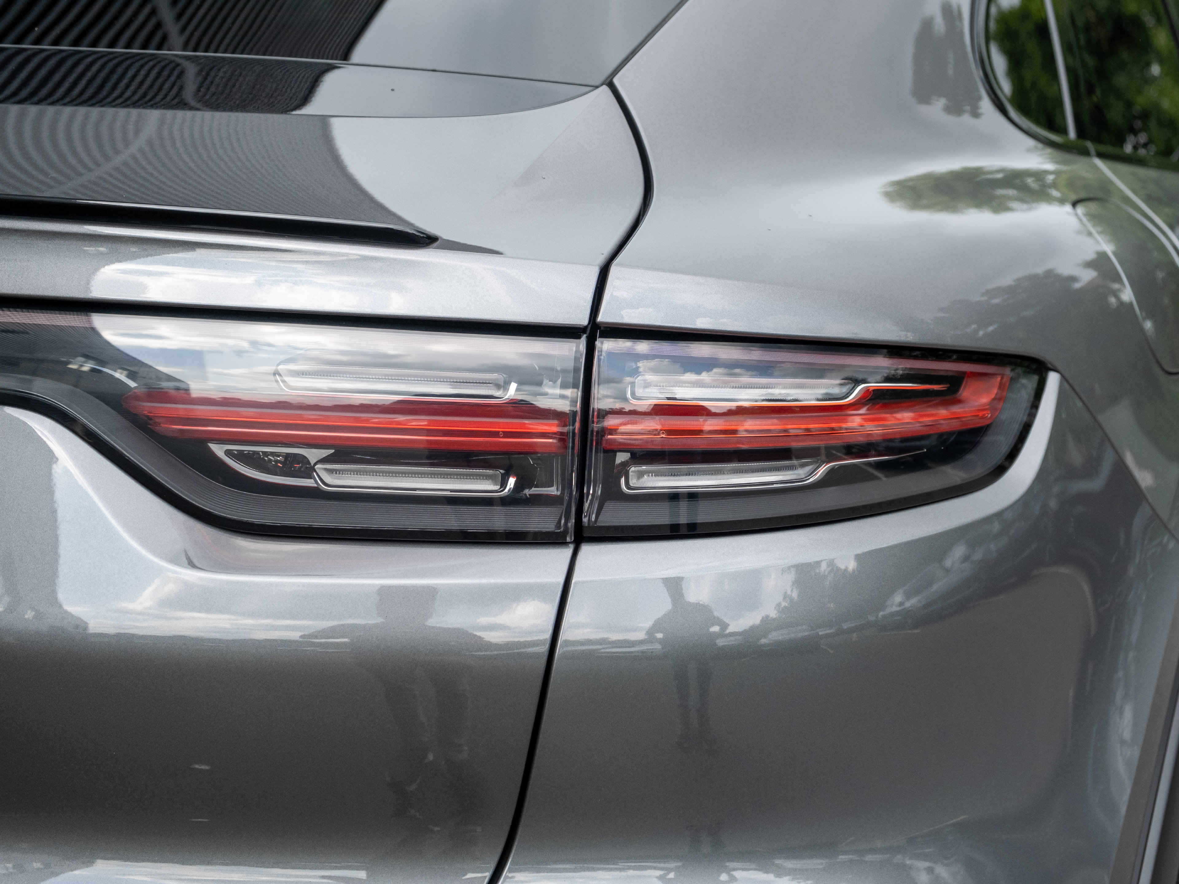 Certified 2022 Porsche Cayenne S AWD/4WD image 21