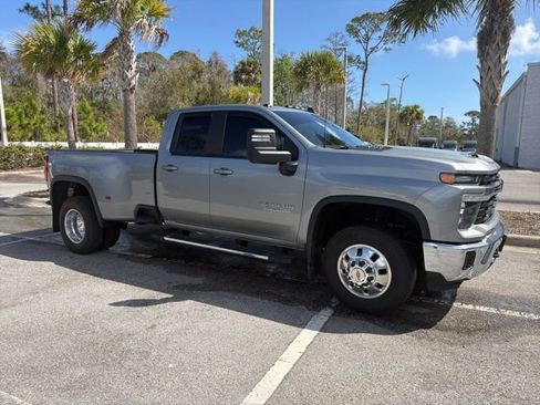 Used 2025 Chevrolet Silverado 3500 LT w/ All Star Edition image 2