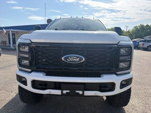 Used 2024 Ford F250 Lariat w/ Lariat Ultimate Package AWD/4WD image 3