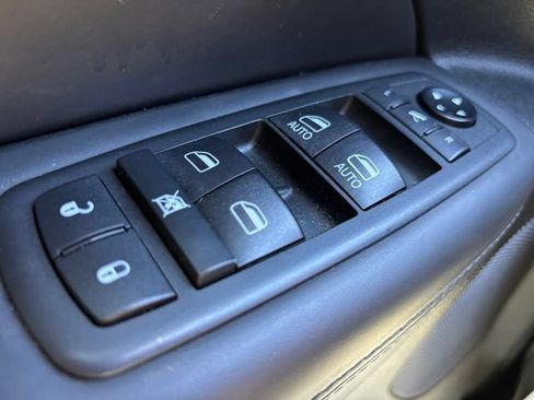 Used 2021 Jeep Grand Cherokee High Altitude AWD/4WD image 16