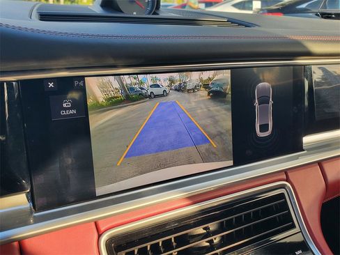Used 2019 Porsche Panamera 4 image 29